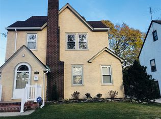 213 Sycamore St, West Hempstead, NY 11552