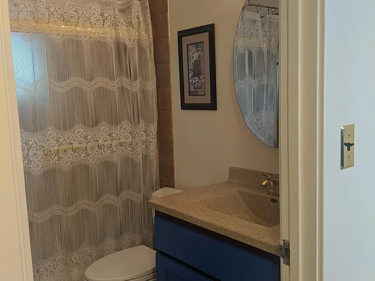 2nd bathroom
