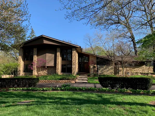 11429 Burr Oak Ln, Burr Ridge, IL 60527