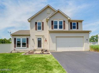 7 Drum Ct, Barnegat, NJ 08005