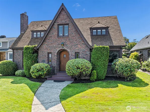1012 N Park Drive, Tacoma, WA 98403