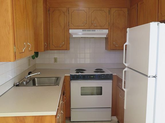 4th image of 6511 24th Ave NW APT 7