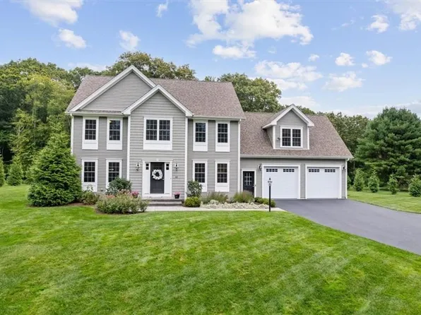 42 E Lantern Rd, Lincoln, RI 02865