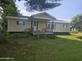 1056 Carlisle Rd, Canajoharie, NY 13317