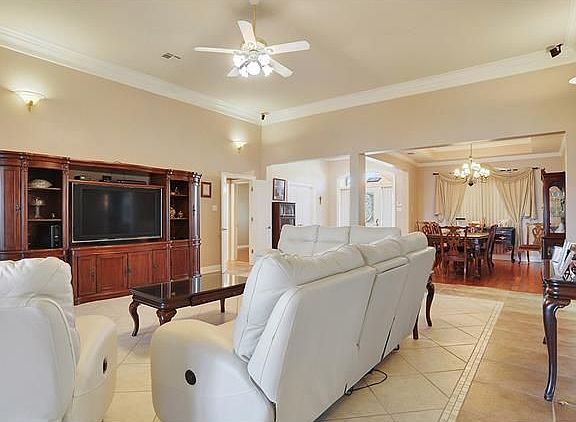 5th image of 3737 Lake Lynn Dr
