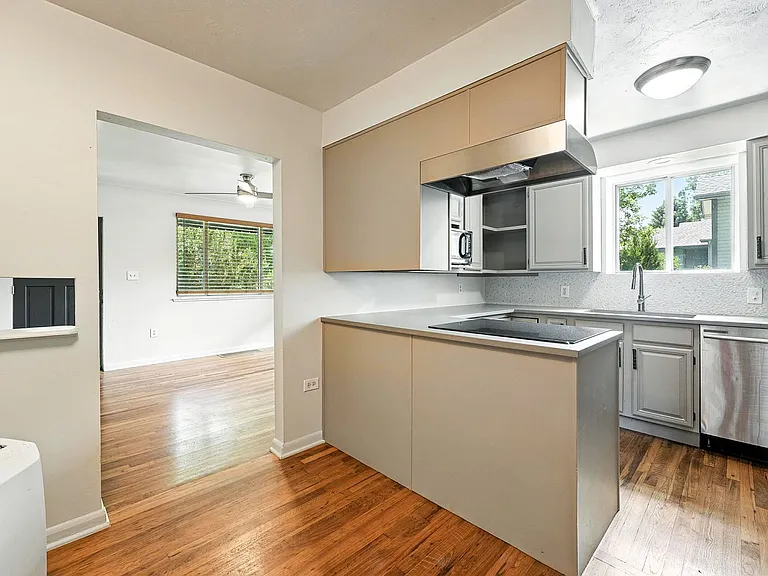 3369 S Emerson St — Photo 8