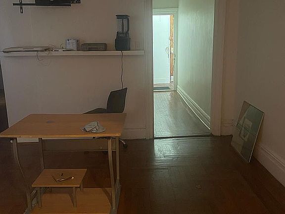 3rd image of 1849 Loring Pl S Floor 2