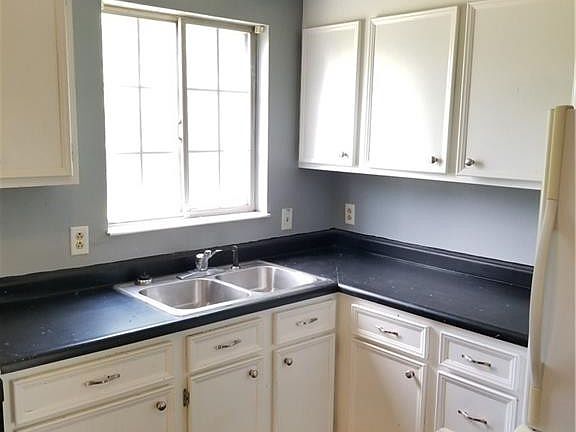 4th image of 2526 Eden Dr