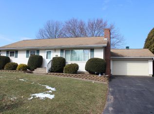 51 Cherokee Ln, Williamsport, PA 17701