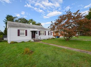 4852 Eden Dr NW, Roanoke, VA 24012