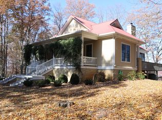 2245 Ravens Den Rd, Sewanee, TN 37375