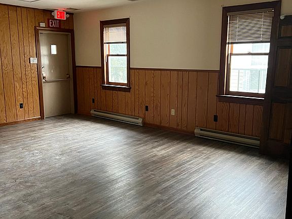 2nd image of 364 N Courtland St #1