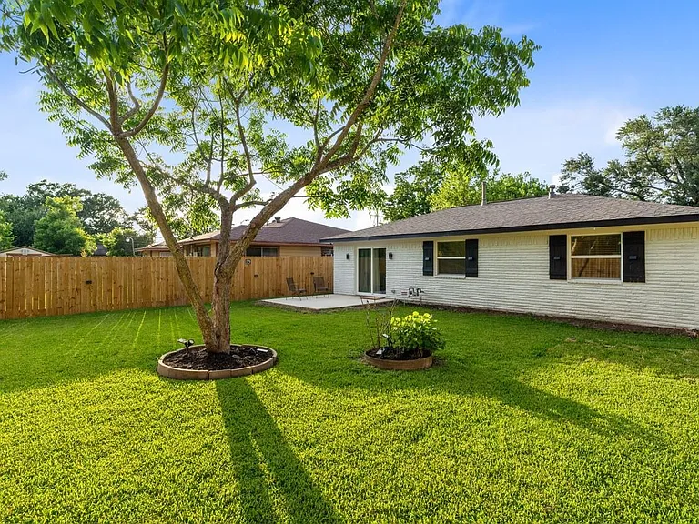 3138 Sunbeam St — Photo 42