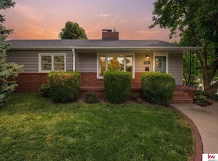 339 S 70th St, Omaha, NE 68132