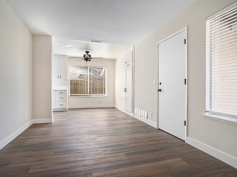 7196 Tamarack Dr — Photo 5