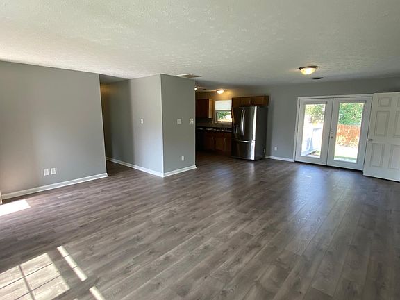 5th image of 548 Duchess Ct
