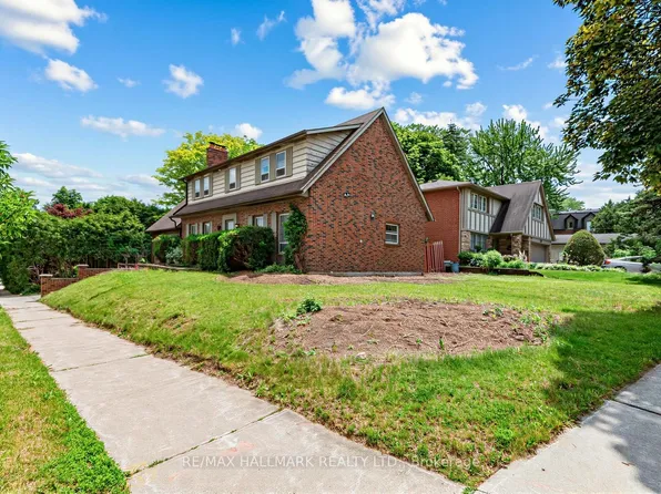 691 Conacher Dr, Toronto, ON M2M 3N4