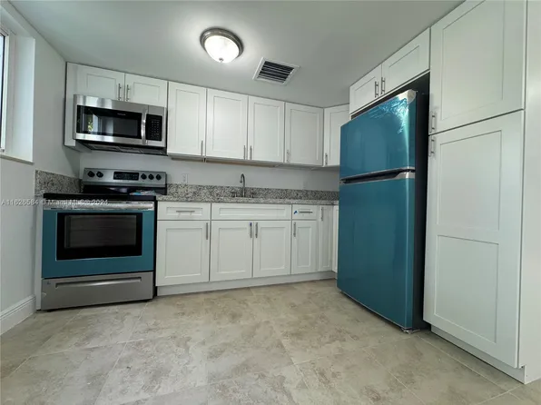 1994 NW 5th Pl #273, Miami, FL 33136