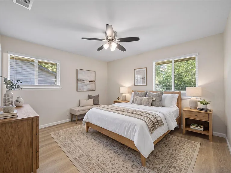 1100 Red Cliff Dr — Photo 23