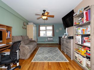 370 W Broadway APT 3M, Long Beach, NY
