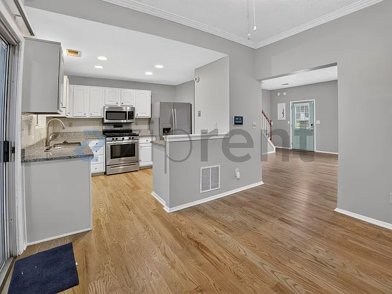 1201 Wedgewood Ct — Photo 11