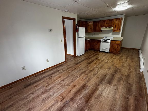 3rd image of 549 Hartford Ave #6