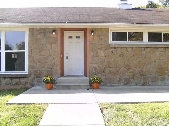 2nd image of 168 Orchard Dr