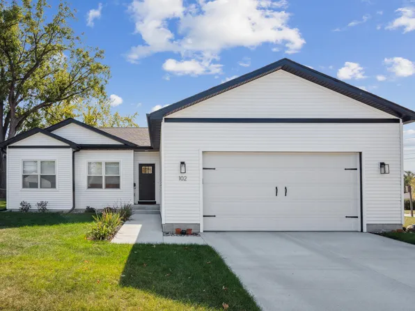 102 K Ave, Nevada, IA 50201