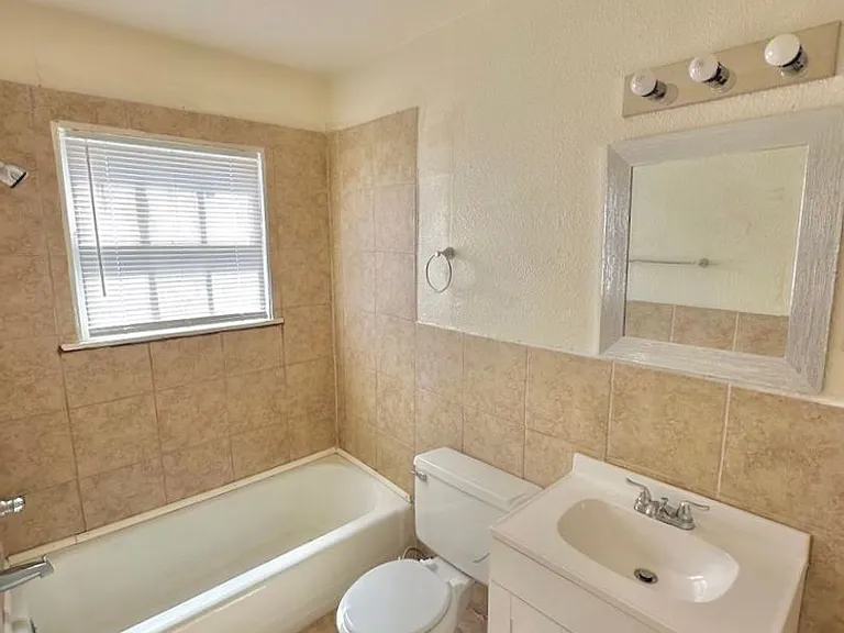 424 W Green Ave — Photo 8