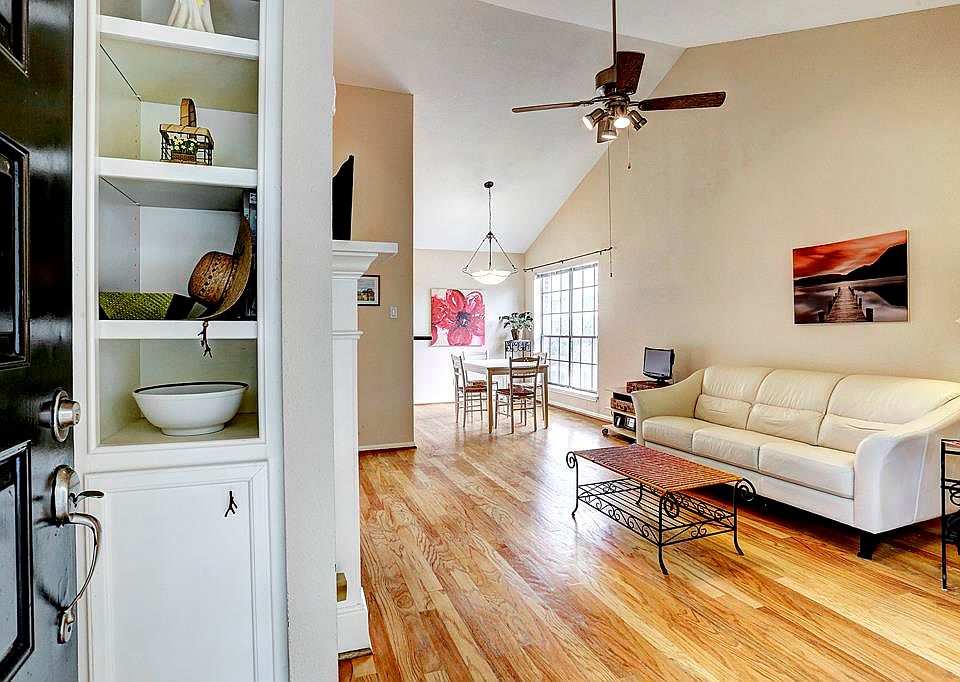 1st image of 2121 El Paseo St APT 1100