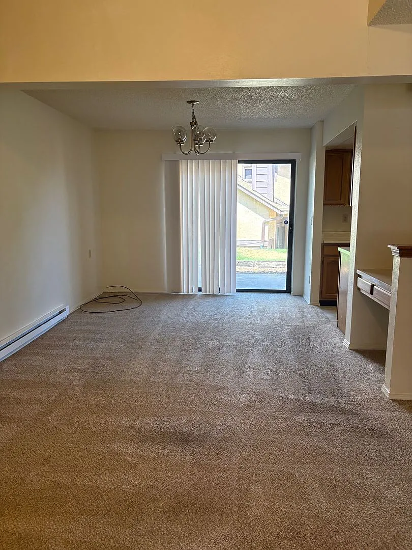 2 Bedroom Townhome with a fireplace — Photo 4