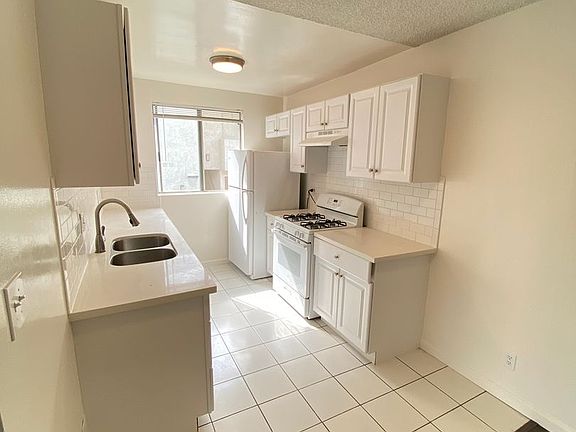 5th image of 3734 Delmas Ter APT 12