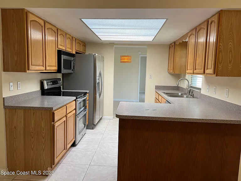 1911 Talloak Rd — Photo 5