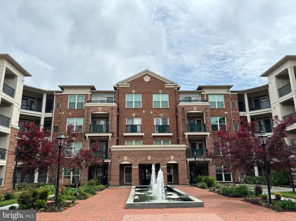 2903 Saintsbury Plz APT 310, Fairfax, VA 22031