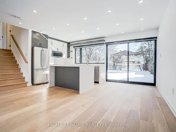 215 Churchill Ave, Toronto, ON M2R 1E2