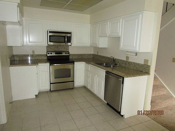 5th image of 1110 Hartford Pl