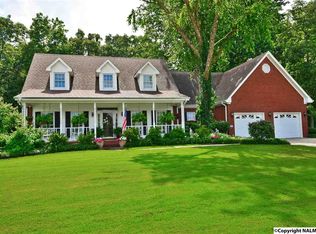 149 Kensington Dr, Florence, AL 35633