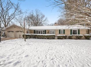 1568 Jasmine Rd, Saint Joseph, MI 49085