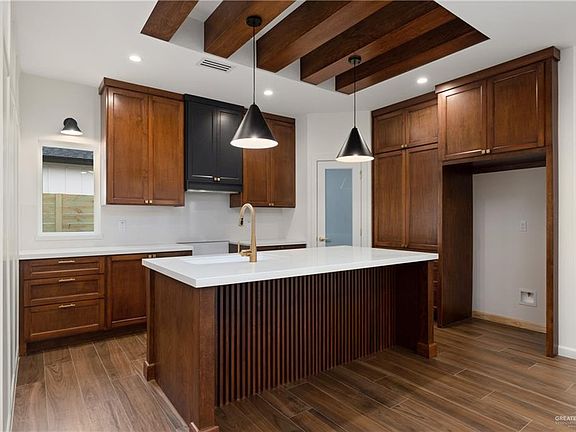5th image of 3509 E Noronha Dr