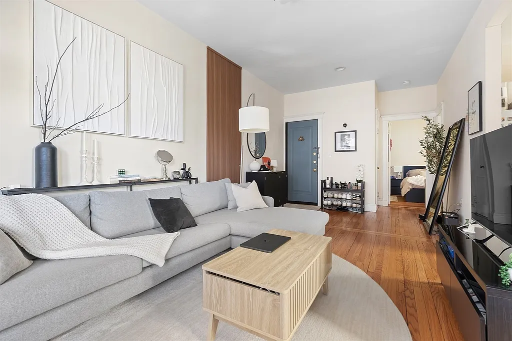 Building Photo - 242 S Huntington Ave #3