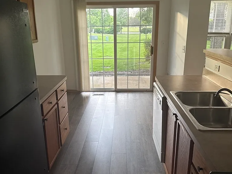 1811 Waverly Way — Photo 5
