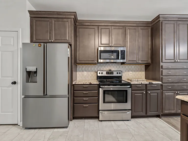 1317 Shimmer Light Cir — Photo 19