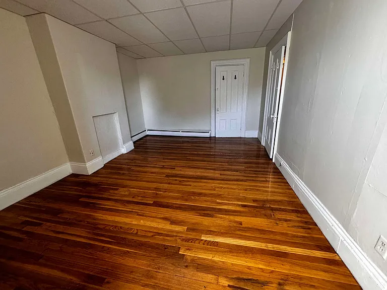 179.5 Harvard St #3-5 — Photo 15