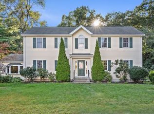 29 Burke Ln, Wellesley, MA 02481
