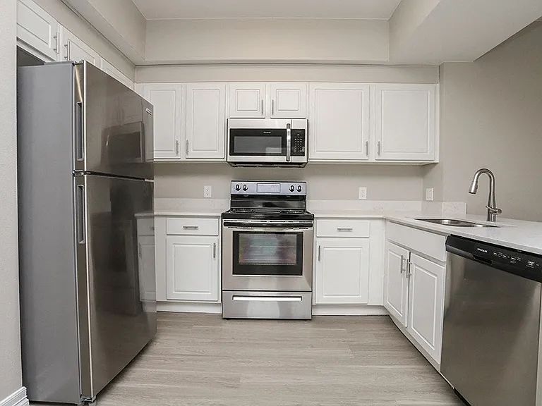 1721 N Marion St — Photo 31