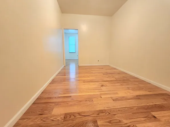 1717 Gates Avenue image 5 of 10