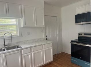 718 W 4th St #A, Freeport, TX 77541