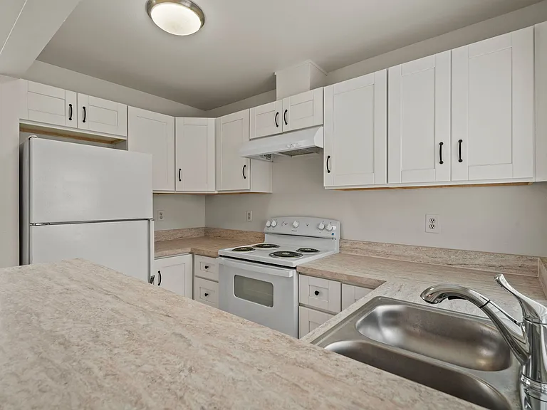 3266 Ashford St #K — Photo 5