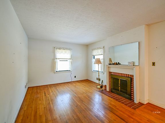 5th image of 61 Mulligan Rd