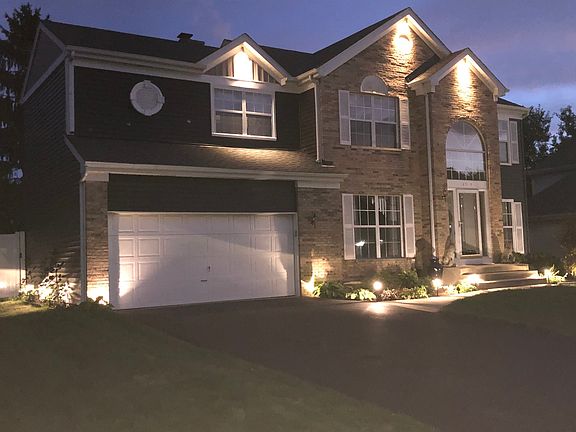 2nd image of 4562 Basswood Dr